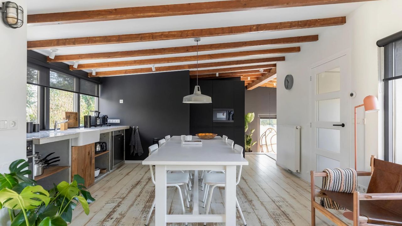 DiningRoom DiningRoom